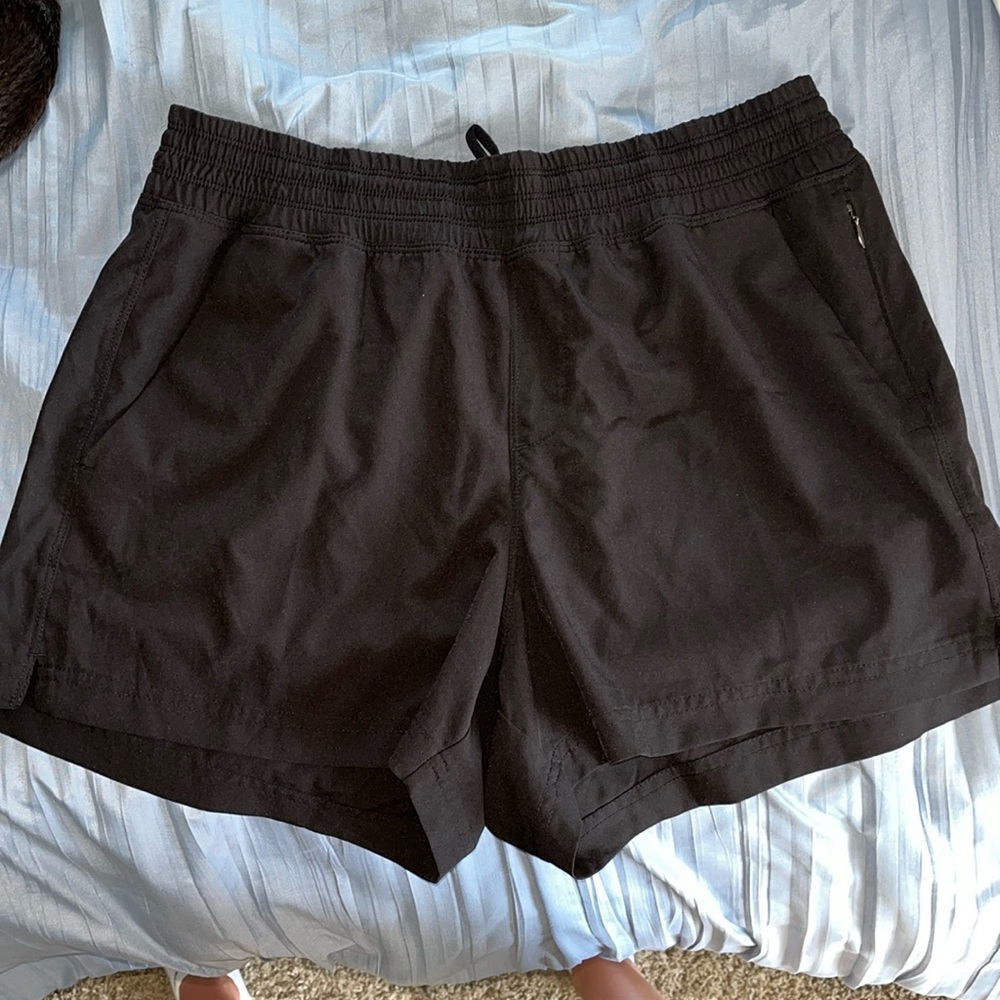 Old navy activewear shorts